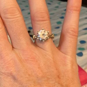 3 carat man made diamond